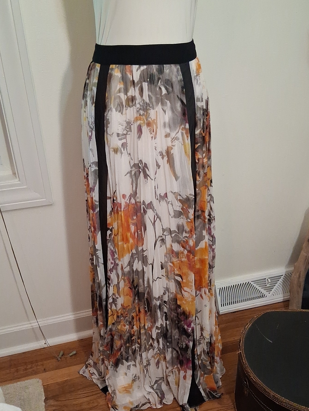 bebe White Pleated Floral Maxi Skirt with Black Vertical Ribbons And Waistband